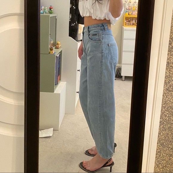 CLEARANCE❗️Frank and Oak high rise baggy jeans size 23 - Picture 2 of 3